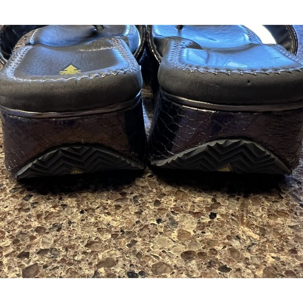 Volatile Mini Croco Wedge Women's Size 9.0  Platform Grey Sandal Flip Flop - Picture 6 of 9